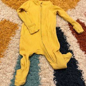 Old navy ribbed footie